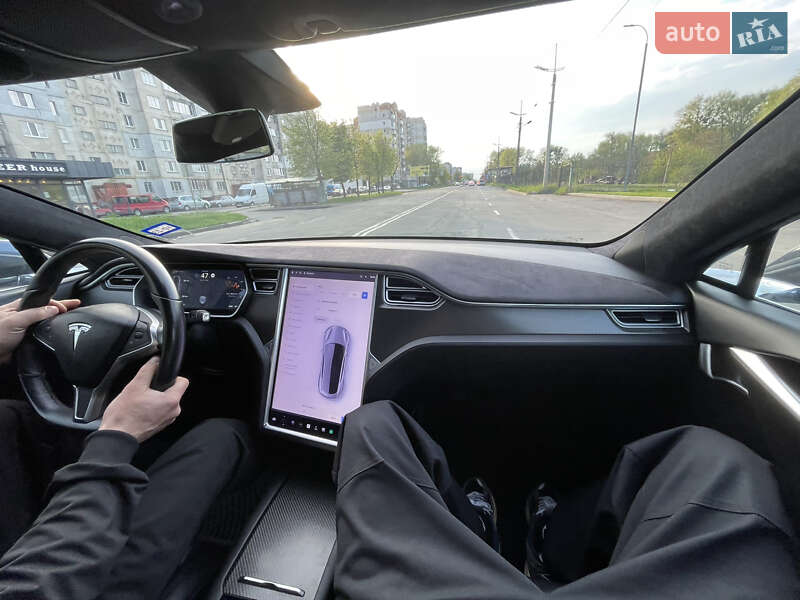 Лифтбек Tesla Model S 2017 в Хмельницком фото 28 Лифтбек Tesla Model S 2017 в Хмельницком