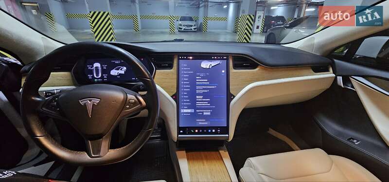 Ліфтбек Tesla Model S 2018 в Харкові