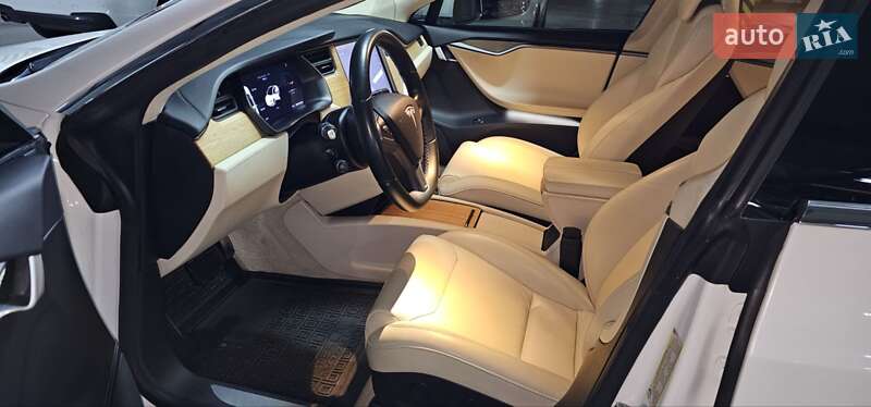 Ліфтбек Tesla Model S 2018 в Харкові