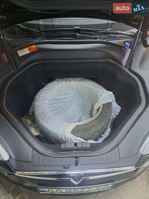 Лифтбек Tesla Model S 2014 в Киеве