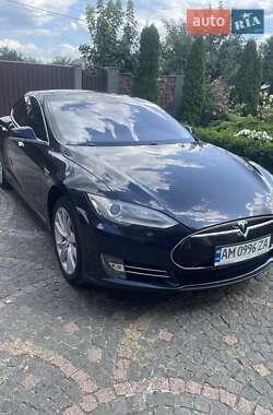Ліфтбек Tesla Model S 2014 в Коростишеві