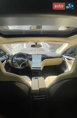 Ліфтбек Tesla Model S 2014 в Коростишеві
