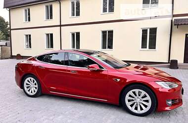 Лифтбек Tesla Model S 2018 в Виннице