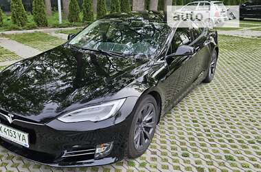 Лифтбек Tesla Model S 2016 в Киеве