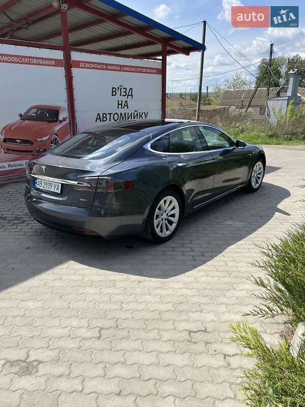 Ліфтбек Tesla Model S 2016 в Тростянці