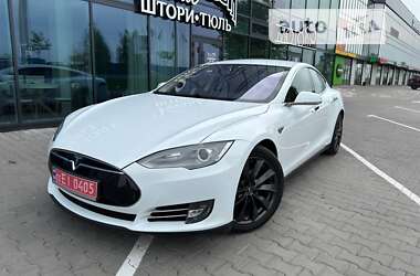 Ліфтбек Tesla Model S 2015 в Рівному