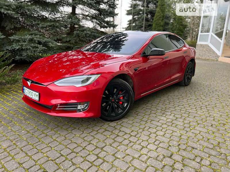 Ліфтбек Tesla Model S 2017 в Трускавці