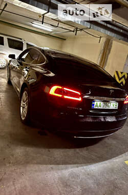 Лифтбек Tesla Model S 2012 в Киеве