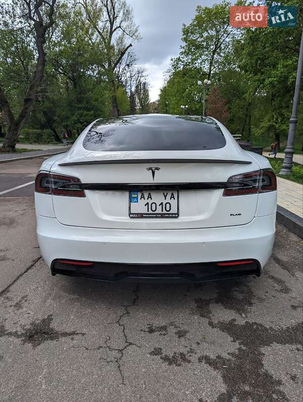 Ліфтбек Tesla Model S 2021 в Києві