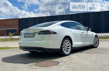 Лифтбек Tesla Model S 2016 в Хмельницком