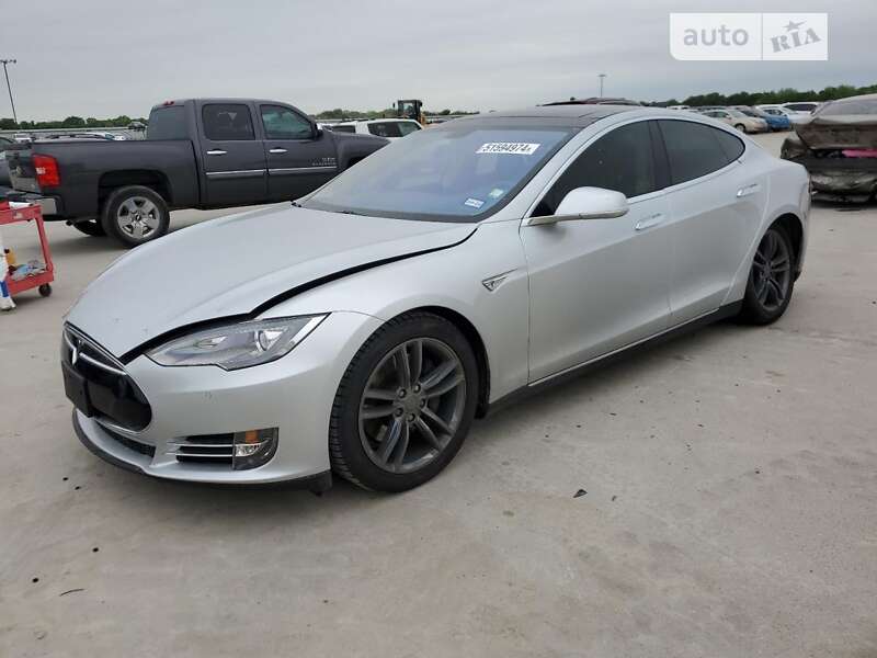 Лифтбек Tesla Model S 2014 в Червонограде