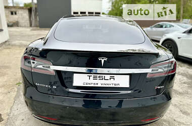 Лифтбек Tesla Model S 2017 в Виннице