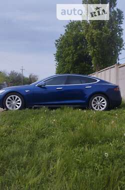 Ліфтбек Tesla Model S 2016 в Полтаві