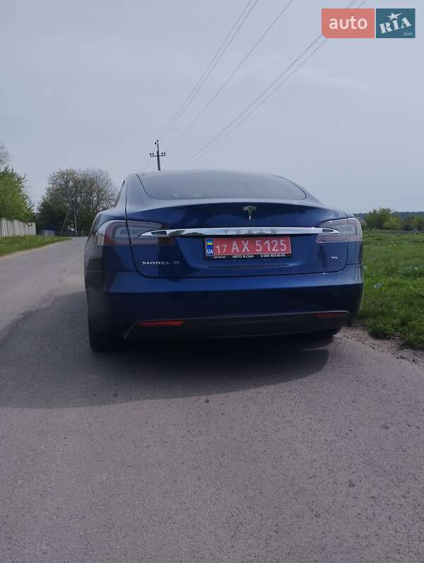 Лифтбек Tesla Model S 2016 в Полтаве