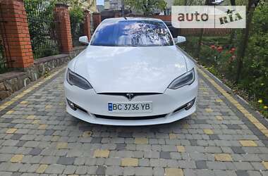 Лифтбек Tesla Model S 2018 в Львове