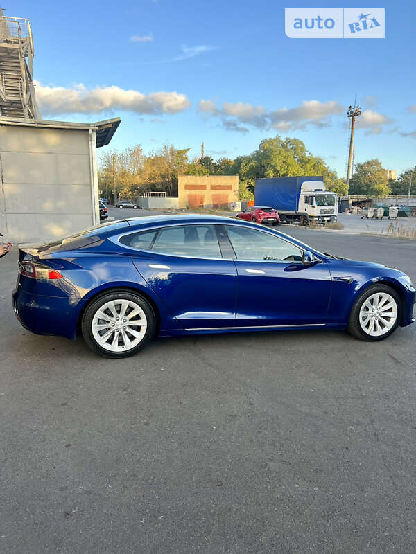 Ліфтбек Tesla Model S 2017 в Одесі