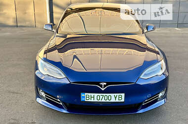 Ліфтбек Tesla Model S 2017 в Одесі