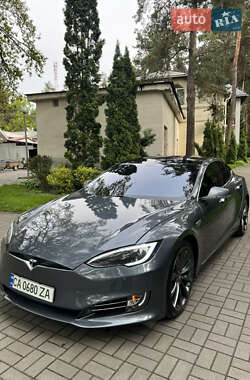 Ліфтбек Tesla Model S 2014 в Києві