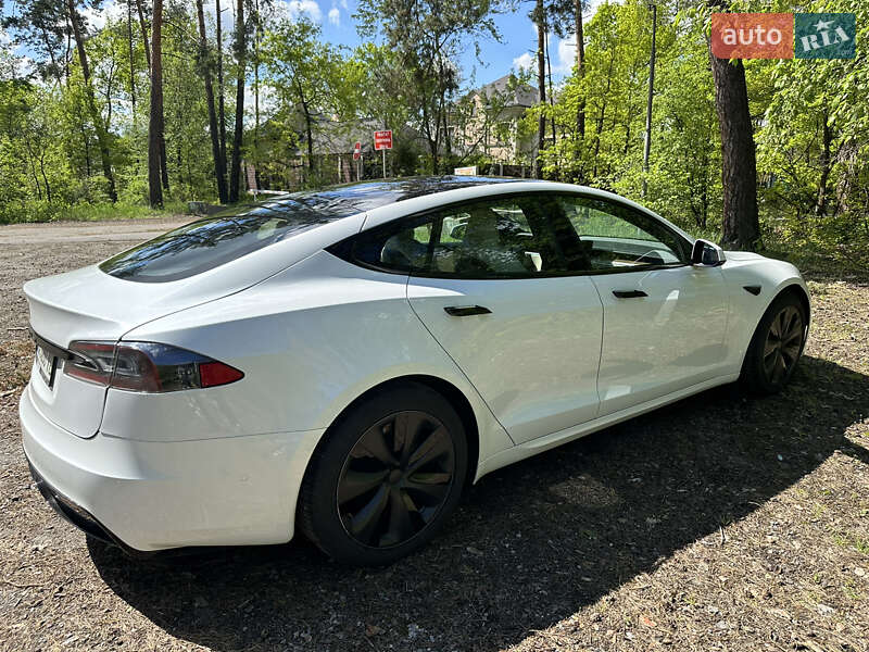 Лифтбек Tesla Model S 2021 в Киеве