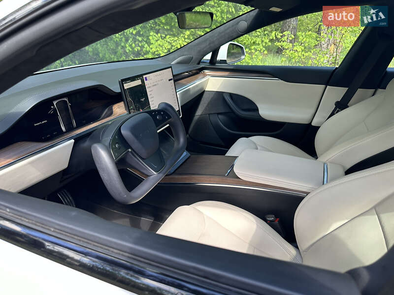 Лифтбек Tesla Model S 2021 в Киеве