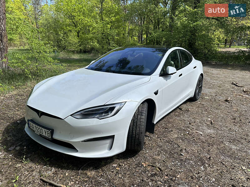 Лифтбек Tesla Model S 2021 в Киеве