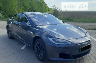 Лифтбек Tesla Model S 2016 в Борисполе