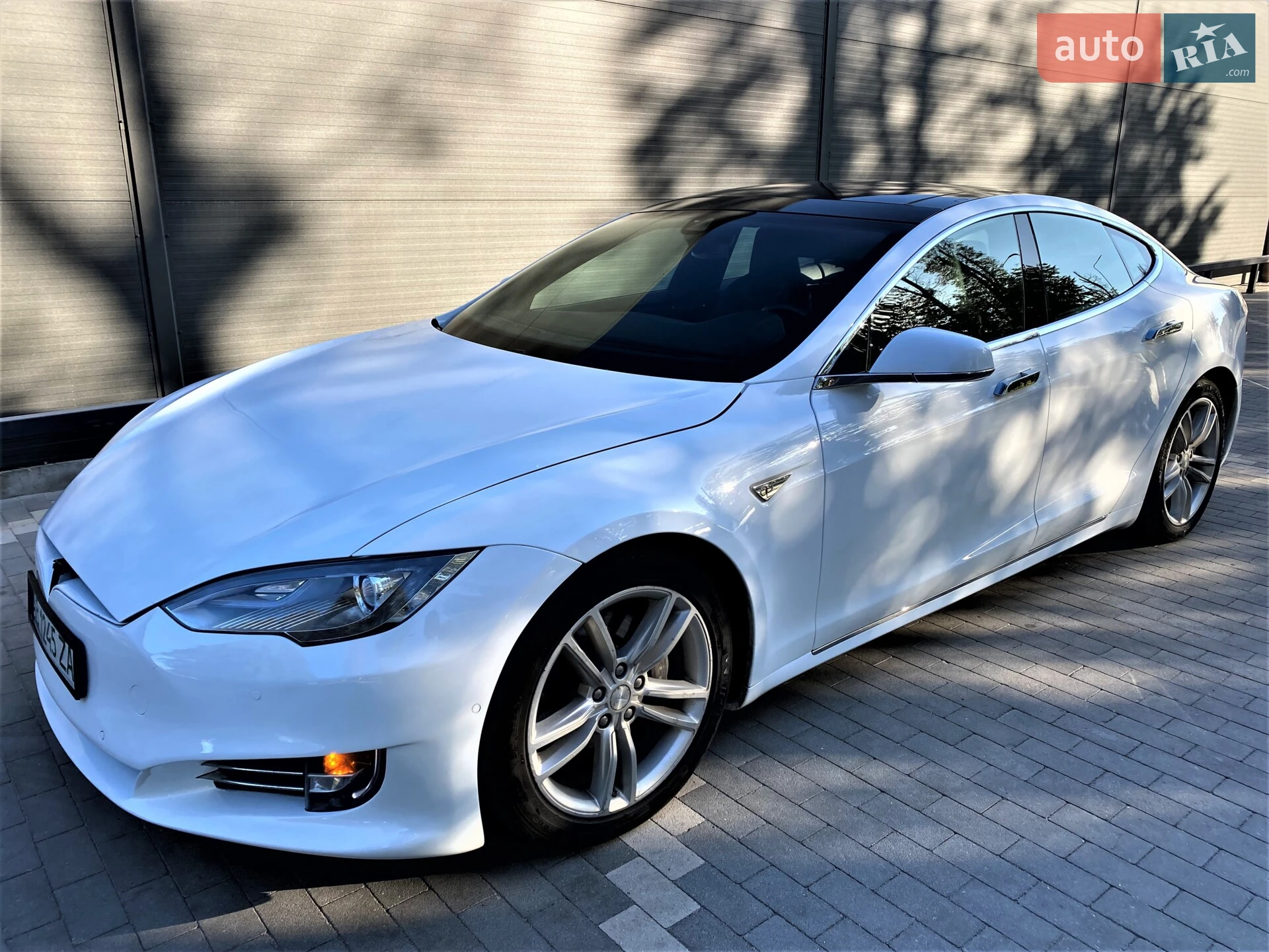 2015 Tesla Model S - мініатюра 3