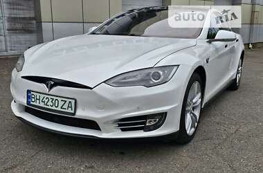 Ліфтбек Tesla Model S 2015 в Одесі