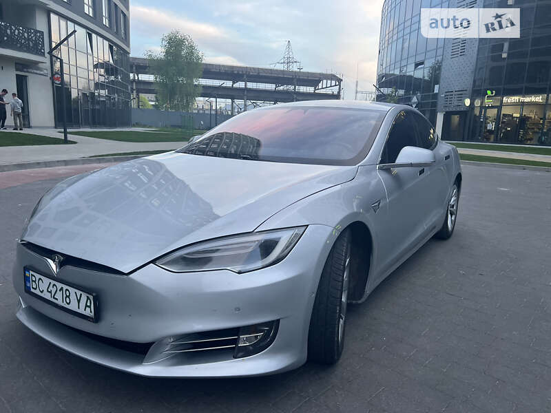 Ліфтбек Tesla Model S 2016 в Львові фото 8 Ліфтбек Tesla Model S 2016 в Львові