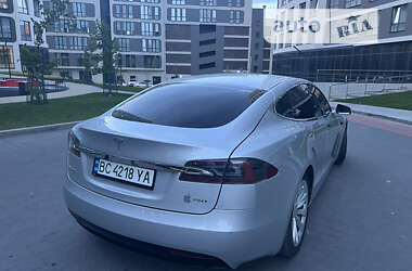 Ліфтбек Tesla Model S 2016 в Львові фото 14 Ліфтбек Tesla Model S 2016 в Львові