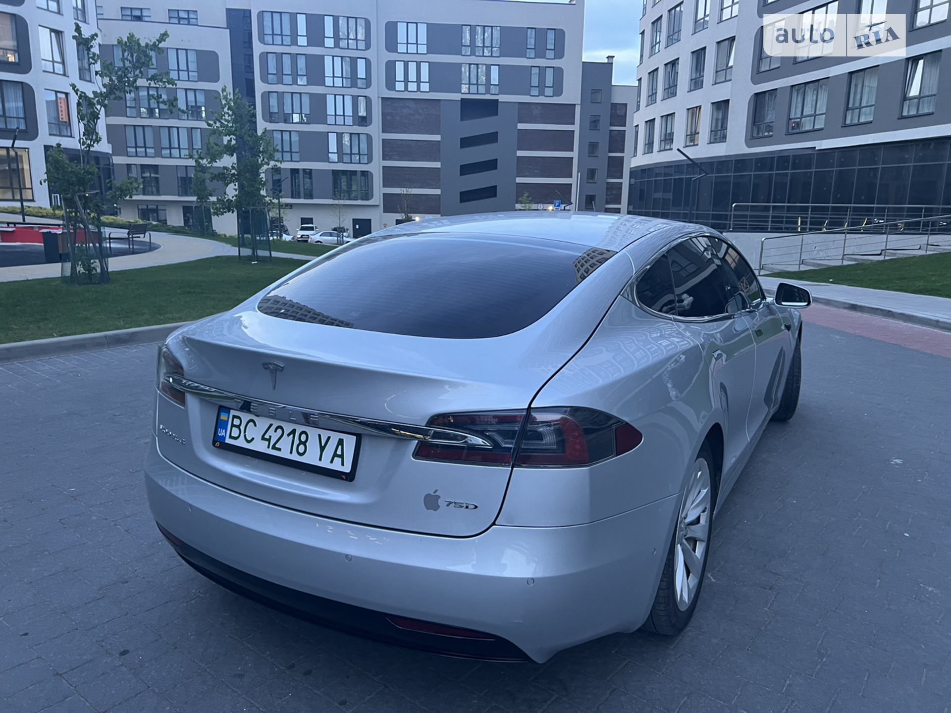 2016 Tesla Model S - мініатюра 14