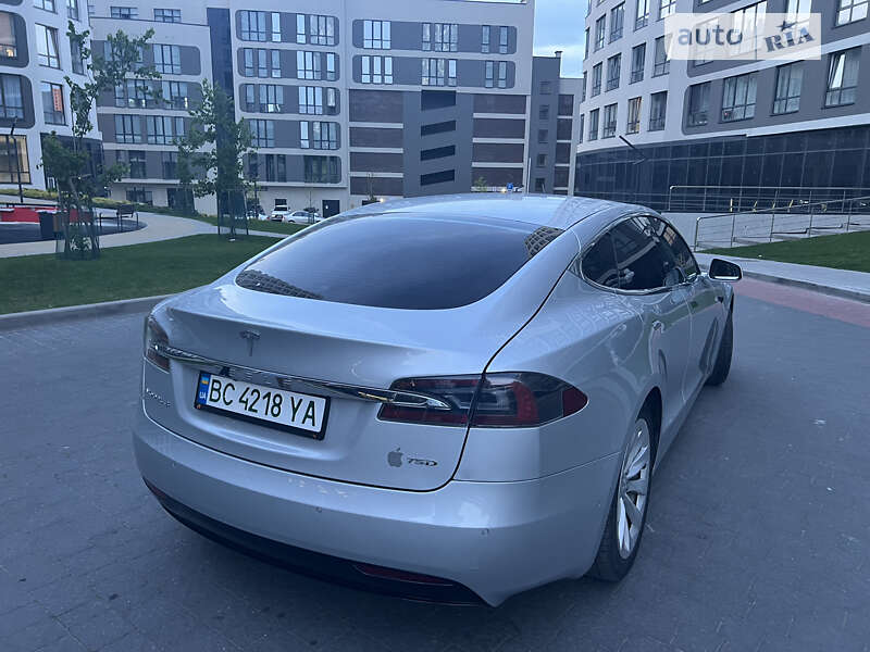 Ліфтбек Tesla Model S 2016 в Львові фото 14 Ліфтбек Tesla Model S 2016 в Львові