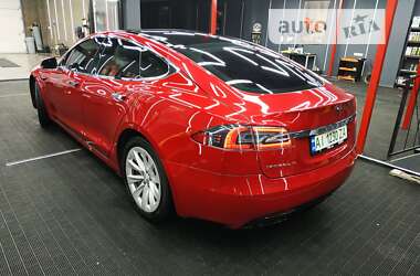 Ліфтбек Tesla Model S 2016 в Києві