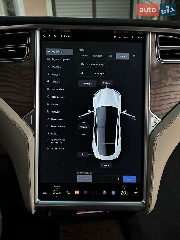 Лифтбек Tesla Model S 2017 в Черновцах