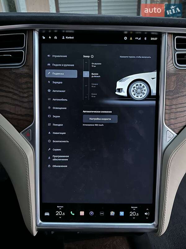 Лифтбек Tesla Model S 2017 в Черновцах