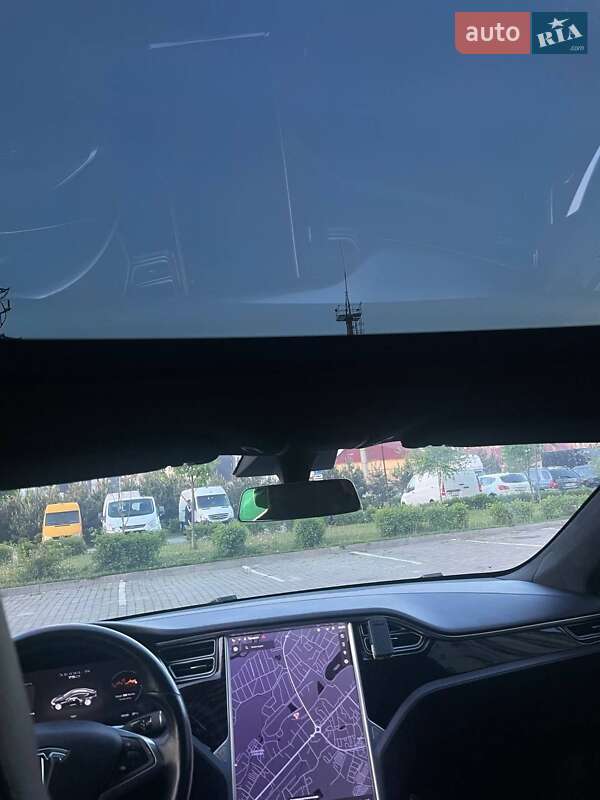 Ліфтбек Tesla Model S 2016 в Івано-Франківську