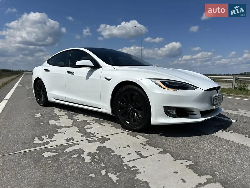 Tesla Model S 2017