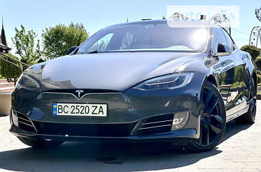 Ліфтбек Tesla Model S 2019 в Стрию