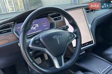 Лифтбек Tesla Model S 2017 в 