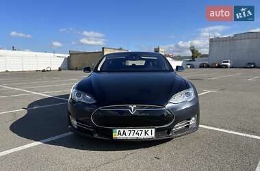 Ліфтбек Tesla Model S 2013 в Києві