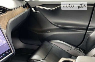 Лифтбек Tesla Model S 2019 в 