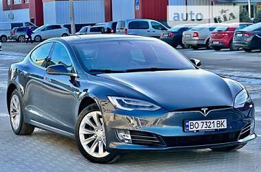 Ліфтбек Tesla Model S 2018 в Тернополі