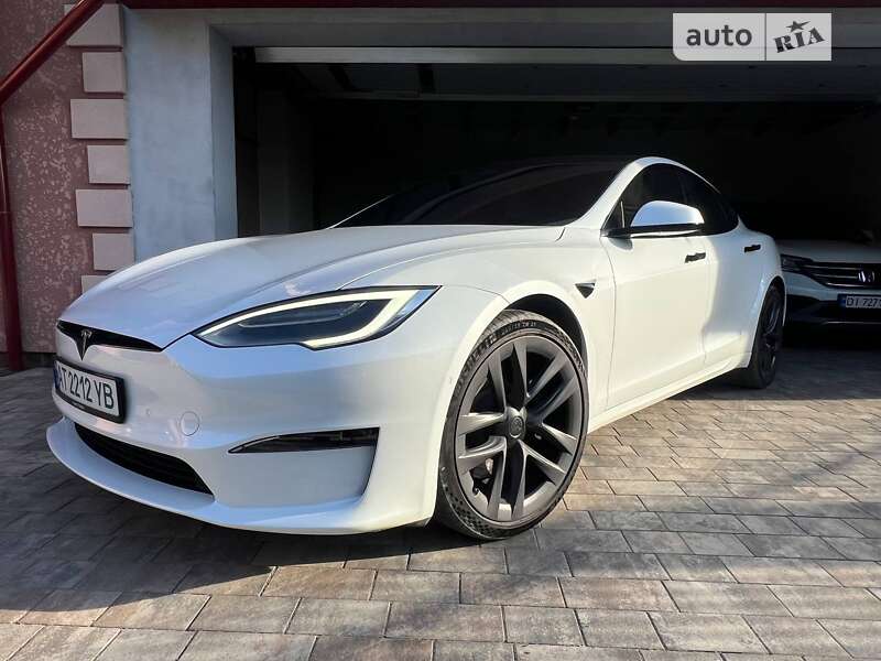 Ліфтбек Tesla Model S 2021 в Івано-Франківську