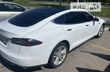 Лифтбек Tesla Model S 2014 в Харькове