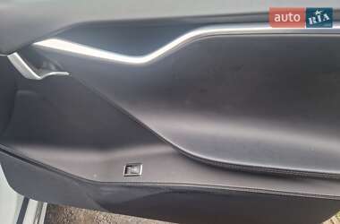 Лифтбек Tesla Model S 2016 в Тульчине