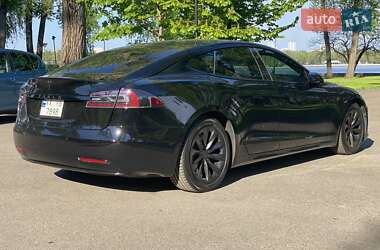 Лифтбек Tesla Model S 2018 в Киеве