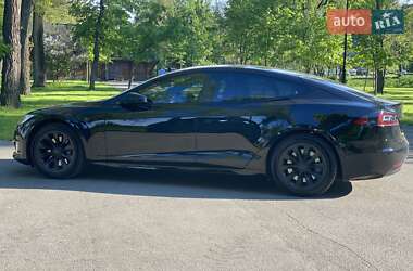 Лифтбек Tesla Model S 2018 в Киеве