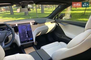 Лифтбек Tesla Model S 2018 в Киеве