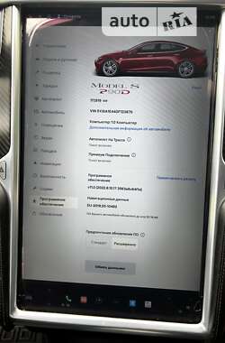 Ліфтбек Tesla Model S 2016 в Львові