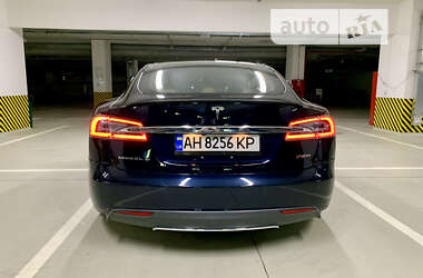 Лифтбек Tesla Model S 2013 в Киеве